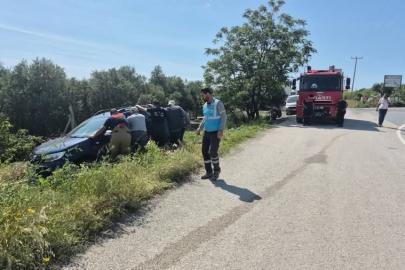 Arsuz’da şarampole devrilen otomobilin sürücüsü yaralandı