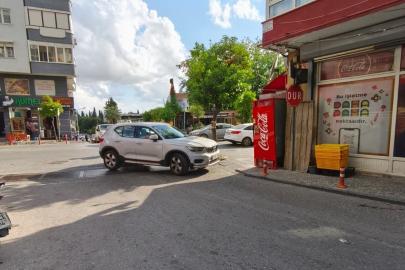 Aydın’da duyarsız araç parkı trafiği kilitledi