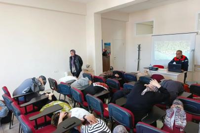 Aydın’da kursiyerler ve otel personeline afet eğitimi