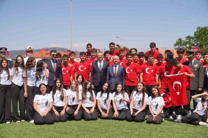 Ayvalık’ta 19 Mayıs coşkusu