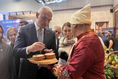 Bakan Ersoy: "Turistler artık gastronomi için rota belirliyor"