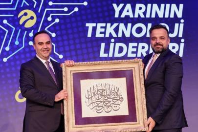 Bakan Kacır: ‘‘Teknoloji girişimlerinin sermayesi akıl sermayesidir’’