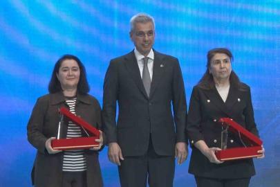 Bakan Memişoğlu: "Hemşire ve ebe sayımızı 330 binin üzerine çıkardık"