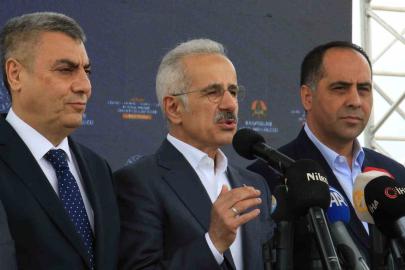 Bakan Uraloğlu duyurdu:"Çeşmeli-Kızkalesi Otoyolunda ilk kısım temmuz ayında açılacak"