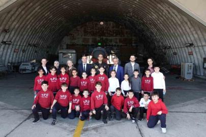 Bandırma’da Ana Jet Üssü kapılarını çocuklara açtı