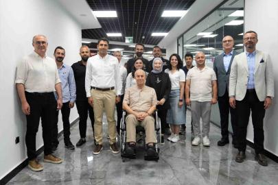 Başkan Özçelik personelle bayramlaştı