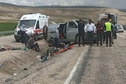 Bayram tatili yolunda feci kaza: 1 ölü 8 yaralı