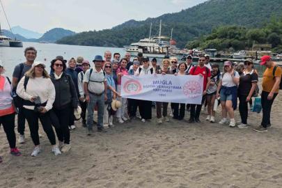 Beyaz önlüklüler sağlık ve bir ruhu için doğada buluştu