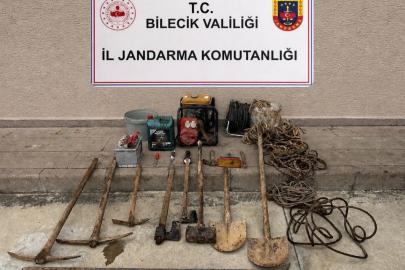 Bilecik’te define arayan 5 kişi suçüstü yakalandı