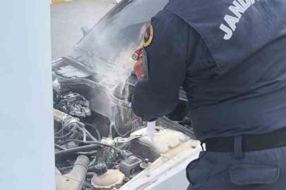 Bilecik’te park halindeki araç bir anda alev aldı