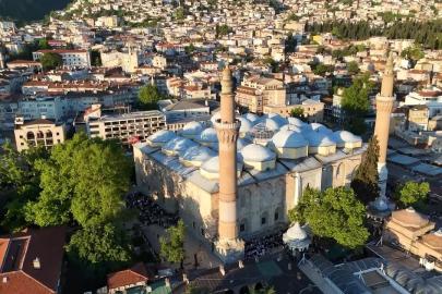 Bursa’da bayram coşkusu tarihi camilerde yaşandı