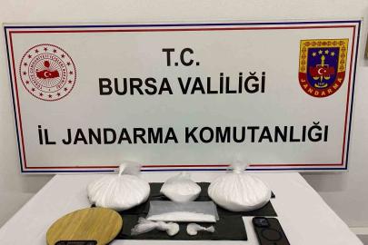 Bursa’da jandarmadan uyuşturucu operasyonu: 2 kilo 355 gram metamfetamin ele geçirildi