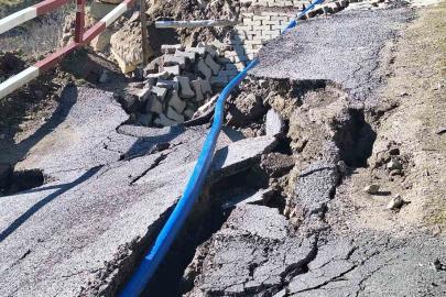 Büyükşehir, heyelan yaşanan Yeşilhisar Akköy Mahallesi’nde geoduvar yapımına başladı