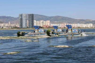 Büyükşehir’den Körfez’de temizlik mesaisi
