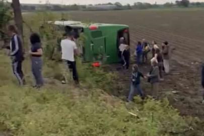 Çanakkale’de otobüs devrildi: Çok sayıda yaralı var
