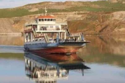 Çemişgezek’te feribot seferleri hava şartları nedeniyle durduruldu