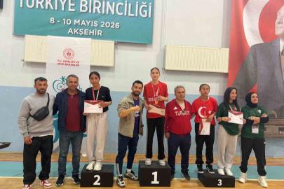 Çifte şampiyon Sudenaz’dan Manisa’ya gurur