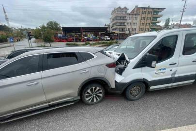 Çorum’da 3 araç çarpıştı: 2 yaralı