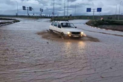 Çorum’da kuvvetli sağanak su baskınlarına sebep oldu