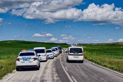 Çorum’da otomobil takla attı, sürücü yara almadan kurtuldu