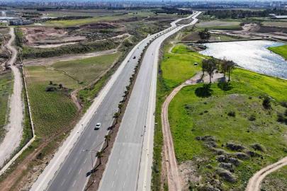 Çukurova Üniversitesi vatandaşın arazisini "işgal" etti, belediye "kaçak bulvar" yaptı