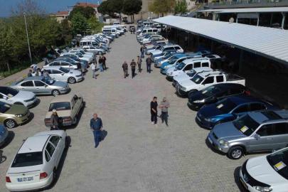 Demirci’de klasik otomobil rüzgarı