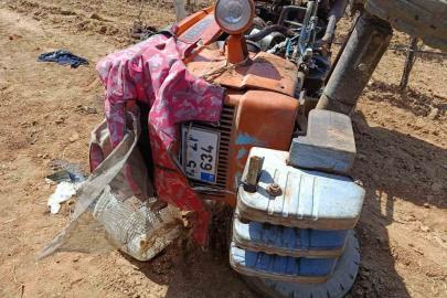 Devrilen traktörün altında kalan Buldanlı çifti ölüm ayırdı
