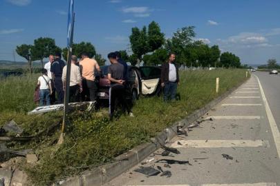 (Düzeltme) Yenişehir’de trafik kazası: 3 yaralı