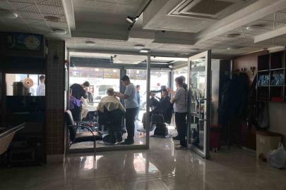 Elektrik kesintisi Mamak esnafını durduramadı