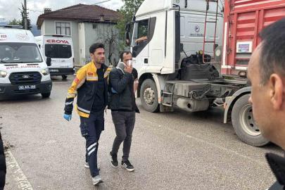 Erbaa’da iki servis minibüsü çarpıştı: 10 yaralı