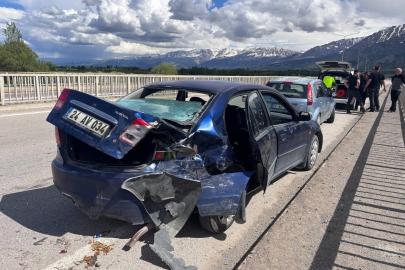Erzincan-Çağlayan Karayolu’nda trafik kazası: 2 yaralı