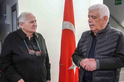 Erzurum Kazım Karabekirbekir Paşa’nın kızını bağrına bastı