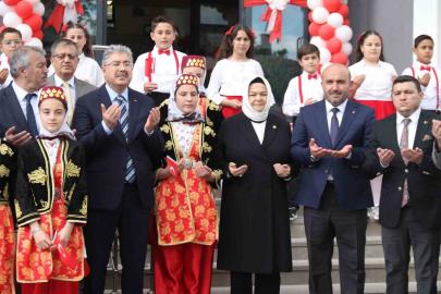 Eskişehir’de Doktor Mustafa Çamkoru Ortaokulu açıldı