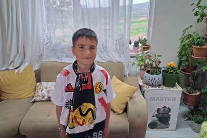 Eskişehirspor-Ayvalıcgücü maçına bilet bulamayan fanatik Eren çok üzgün
