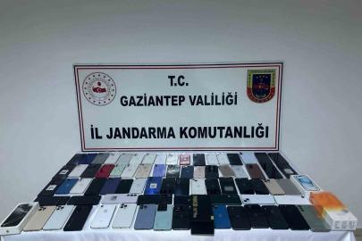 Gaziantep’te 3 milyon TL değerinde kaçak telefon ele geçirildi
