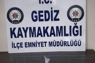 Gediz’de polis uyuşturucuya geçit vermiyor