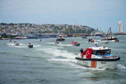 ’Gemilerin Denizden Tören Geçişi’ne yoğun ilgi