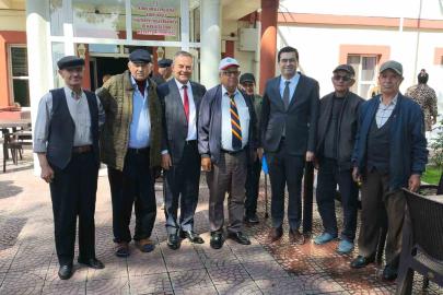 Genel Müdür Sezen, huzurevi sakinlerinin tecrübelerini dinledi
