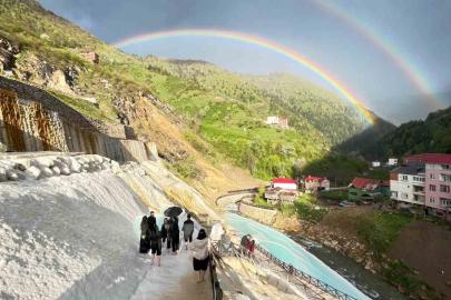 Göksu Travertenleri’nde çift gökkuşağı büyüledi