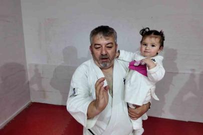 İnegöl’ün karateci ailesi: Bu ailede kemer kuşaktan kuşağa geçiyor