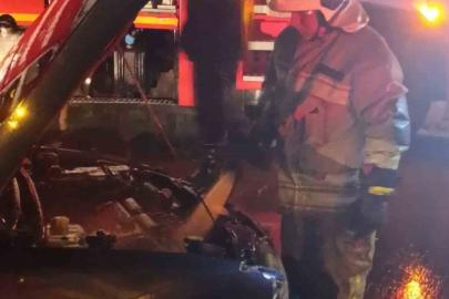 İskenderun’da araç yangını