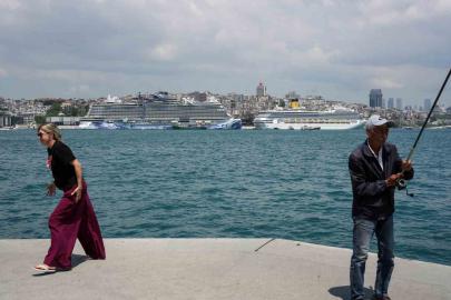İstanbul’da dev kruvaziyer yoğunluğu havadan görüntülendi
