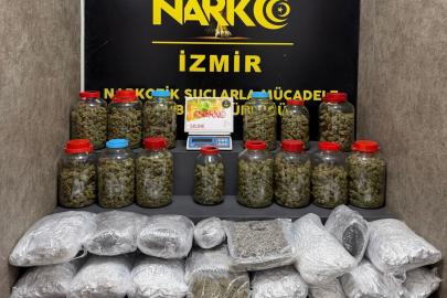 İzmir’de zehir tacirlerine operasyon: 4 şüpheli tutuklandı