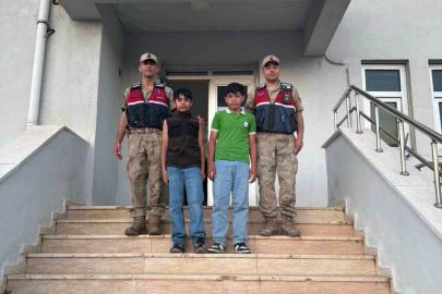 Jandarmanın dikkati kayıp çocukları ailelerine kavuşturdu