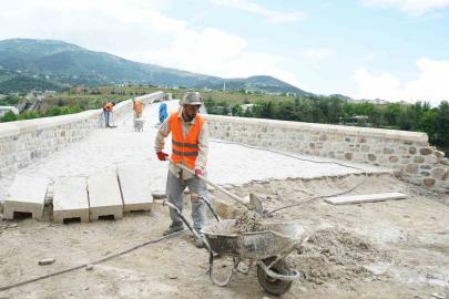 Kahramanmaraş’ta tarihi Ceyhan Köprüsü yenileniyor