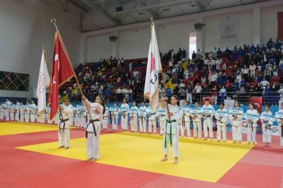 Karaman’da Minikler Türkiye Judo Şampiyonası heyecanı başladı