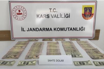 Kars’ta bayram öncesi sahte para operasyonu: 2.3 Milyon TL’lik sahte dolarla yakalandılar