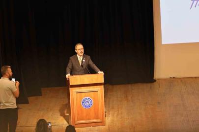 Kasapoğlu: "İzmir ve Ege Üniversitesi, birbirini besleyen, birbirini büyüten iki dev marka"