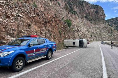Kilis’te minibüs devrildi: 2 yaralı