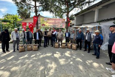 Koçarlı’da 3 bin kilo ayçiçeği tohumu üreticilere dağıtıldı